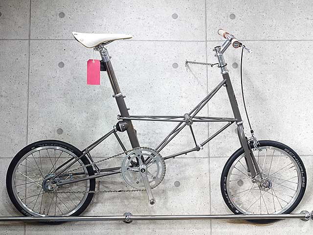 自転車　150周年記念　ブルックス×アレックスモールトン 限定150台 コラボ ブルックスとモールトンのコラボ自転車 Earl Grey 1866｜NEWS