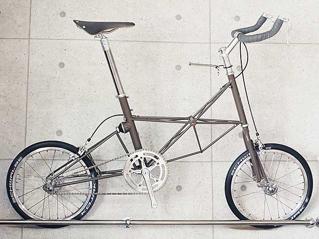 アレックス モールトン まだ手に入ります。Alex Moulton CENTURY フォトレポート | velo